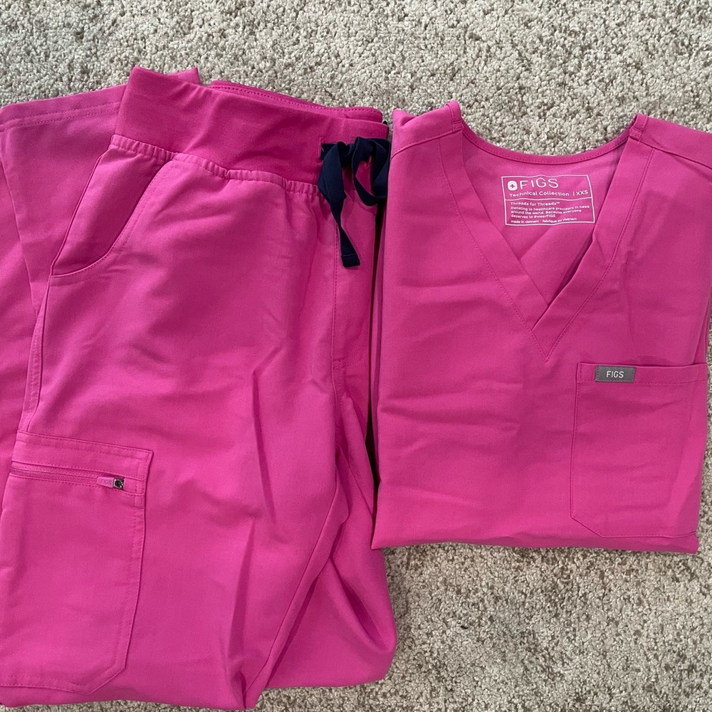 FIGS Scrubs - Electric Orchid